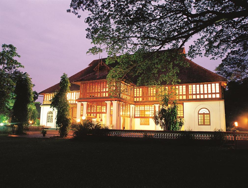 Bolgatty Palace is a historic palace