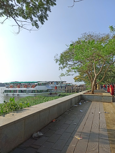 Marine Drive popular waterfront
