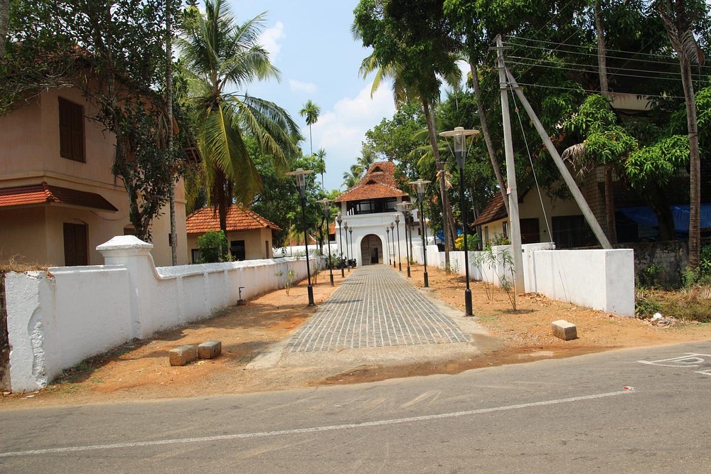 Paliam Nalukettu and Kovilakam
 Ernakulam